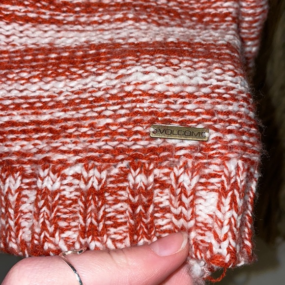 Orange and white volcom knit sweater - Picture 3 of 7